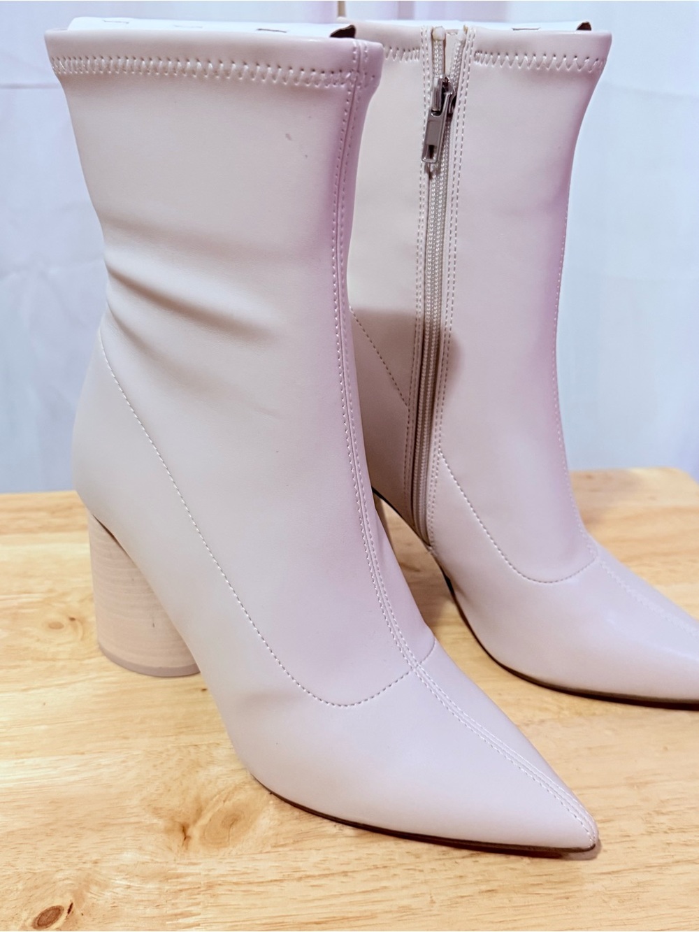 Steve Madden Valyant Bone Pointed Toe Booties NWT Size 7.5